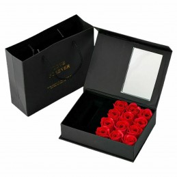 Cutie neagra cu 12 trandafiri, compartiment bijuterii + punga cadou