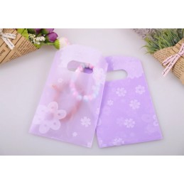 Set 50 Pungute albe cu bulinute rosii 14*9 cm