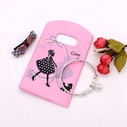 Pungute mici subtiri 50/set fucsia cu buline albe Pungute mici subtiri 50/set fucsia cu buline albe